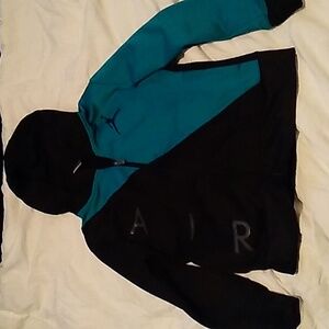 Boys Air Jordan Hoodie Size M